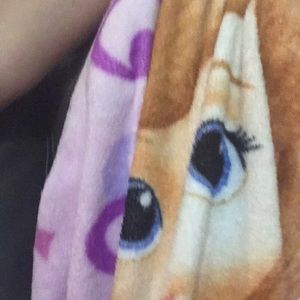 Meet your Posher, Lina